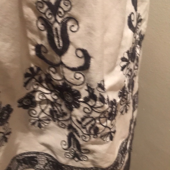 “TRISTAN” Embroidered Beige and Black Skirt. - Picture 9 of 12